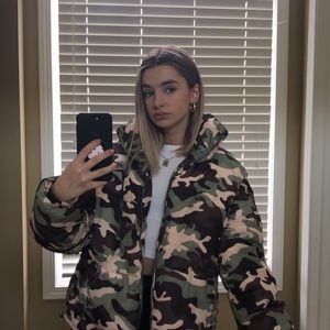 Meet your Posher, Irena